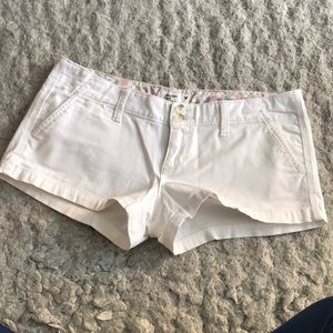 WHITE AE SHORTS